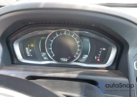 2015 Volvo Xc60 T5 Premier z USA, uszkodzony, nr VIN YV440MDB9F2614611